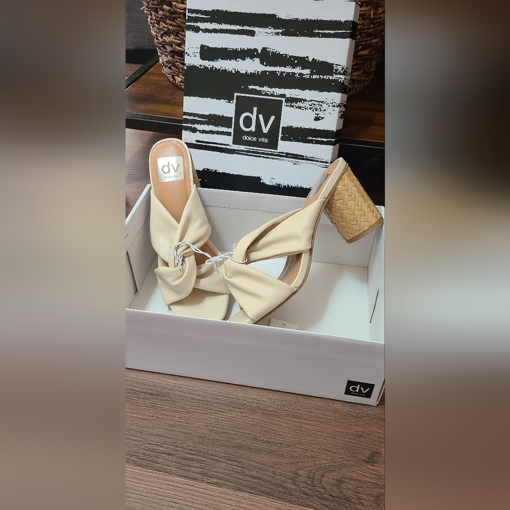 Dolce Vita Women's Heel Size 7